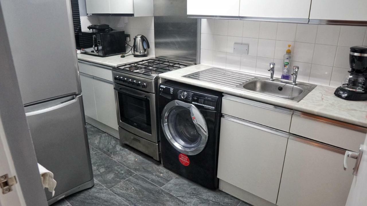 North London Apartment - Edmonton Exteriör bild
